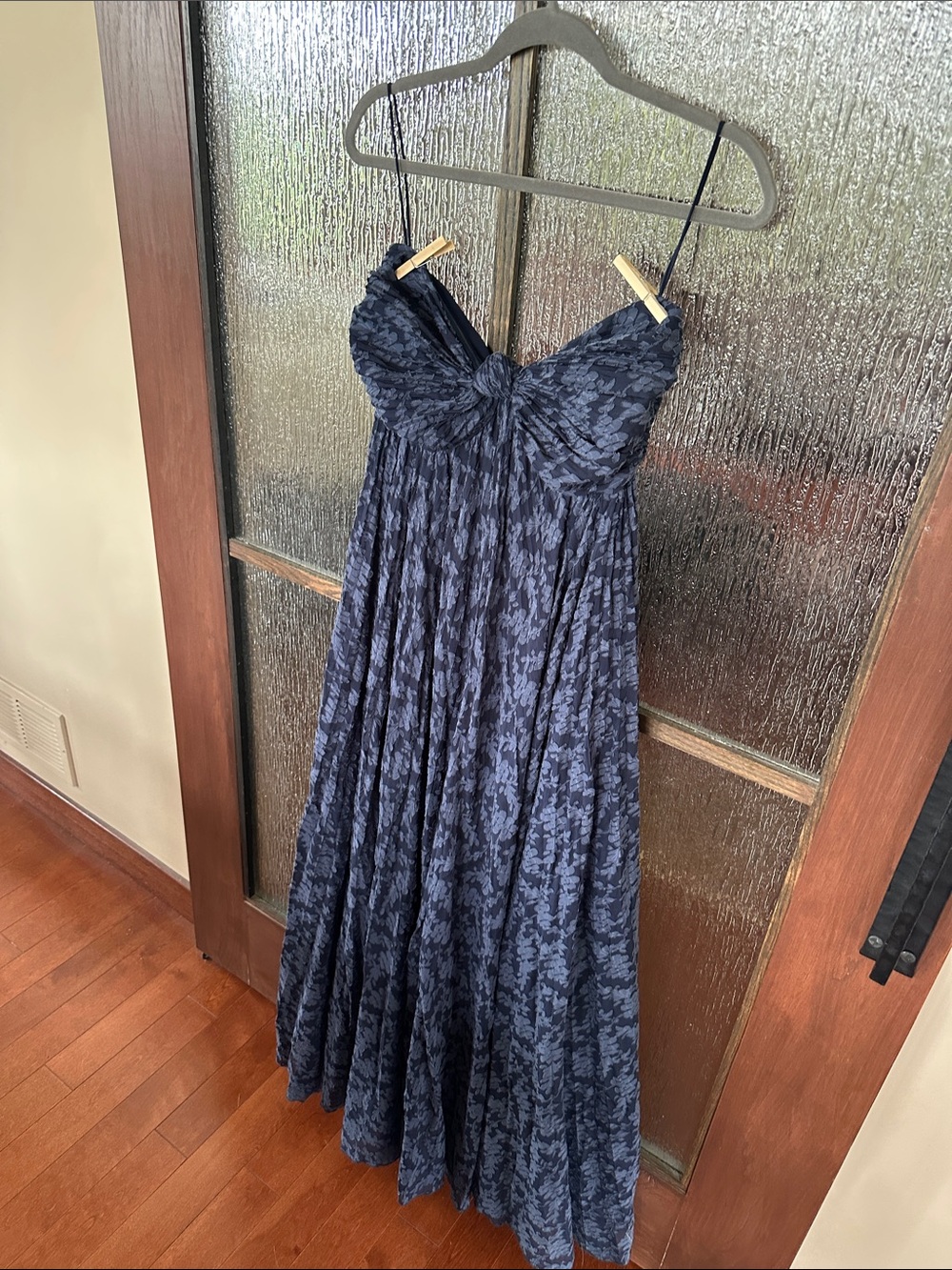 Alexis Elea Gown Strapless Twist-Front Lace Maxi Dress in blue size large. - Picture 8 of 13